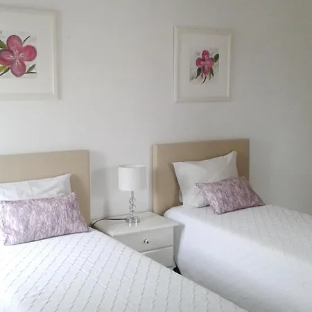 Elegant In With Private Pool. *