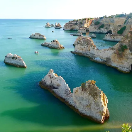 Elegant In With Private Pool. Vila